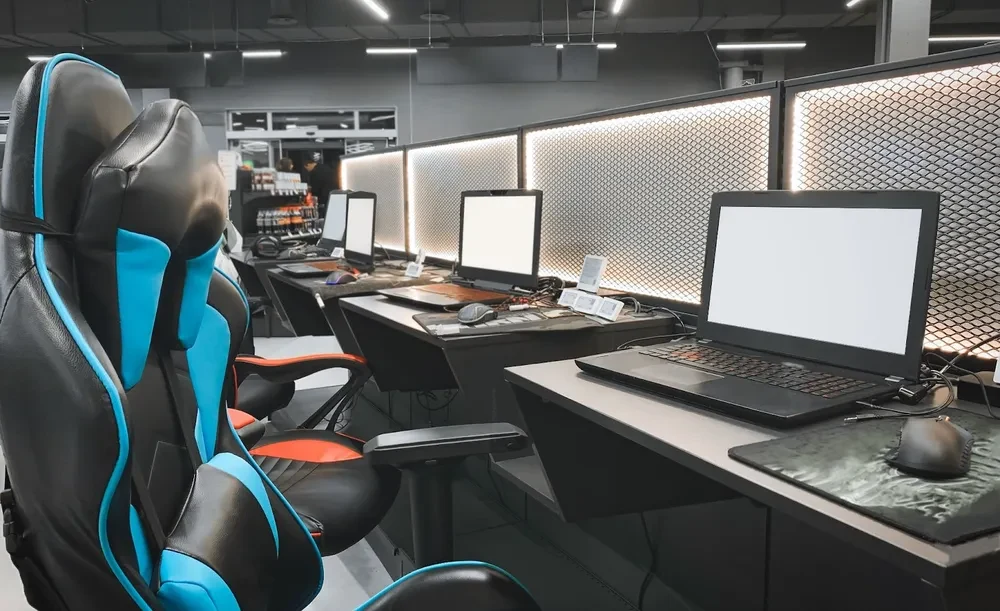 Gaming LAN setup with multiple laptops.