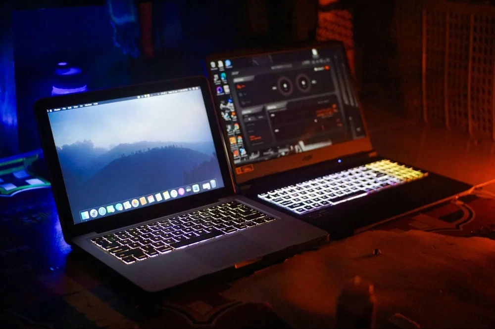 Do gaming laptops last longer than normal laptops?